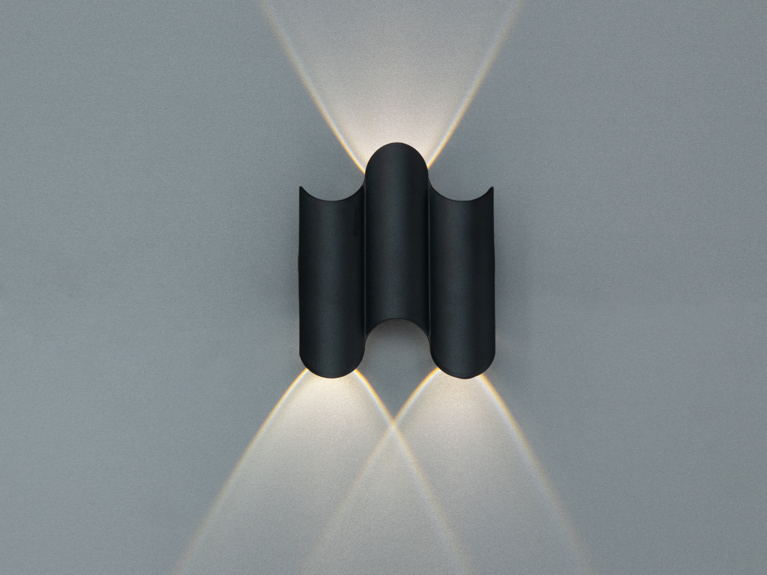 Чорний настінний LED світильник 3 W з двостороннім світлом для архітектурної та фасадної підсвітки. Керування від настінного вимикача, металевий корпус.