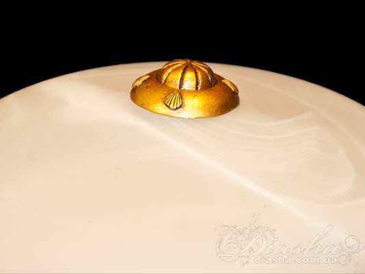 Потолочный светильник в античном стиле