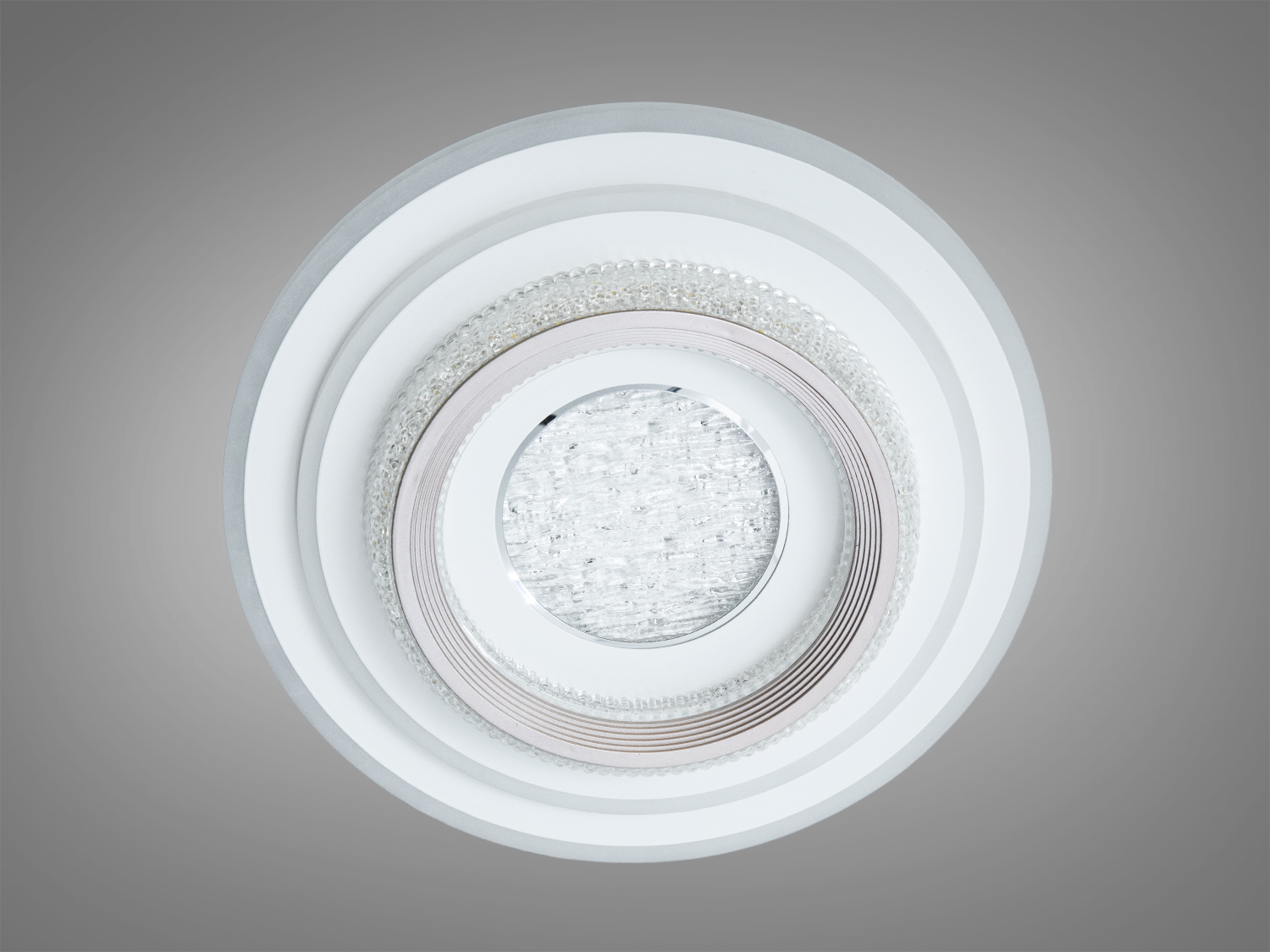 Стельова лампа з холодним світлом, кільця з металевими елементами надають індустріального стилю. Ідеально для кухні.