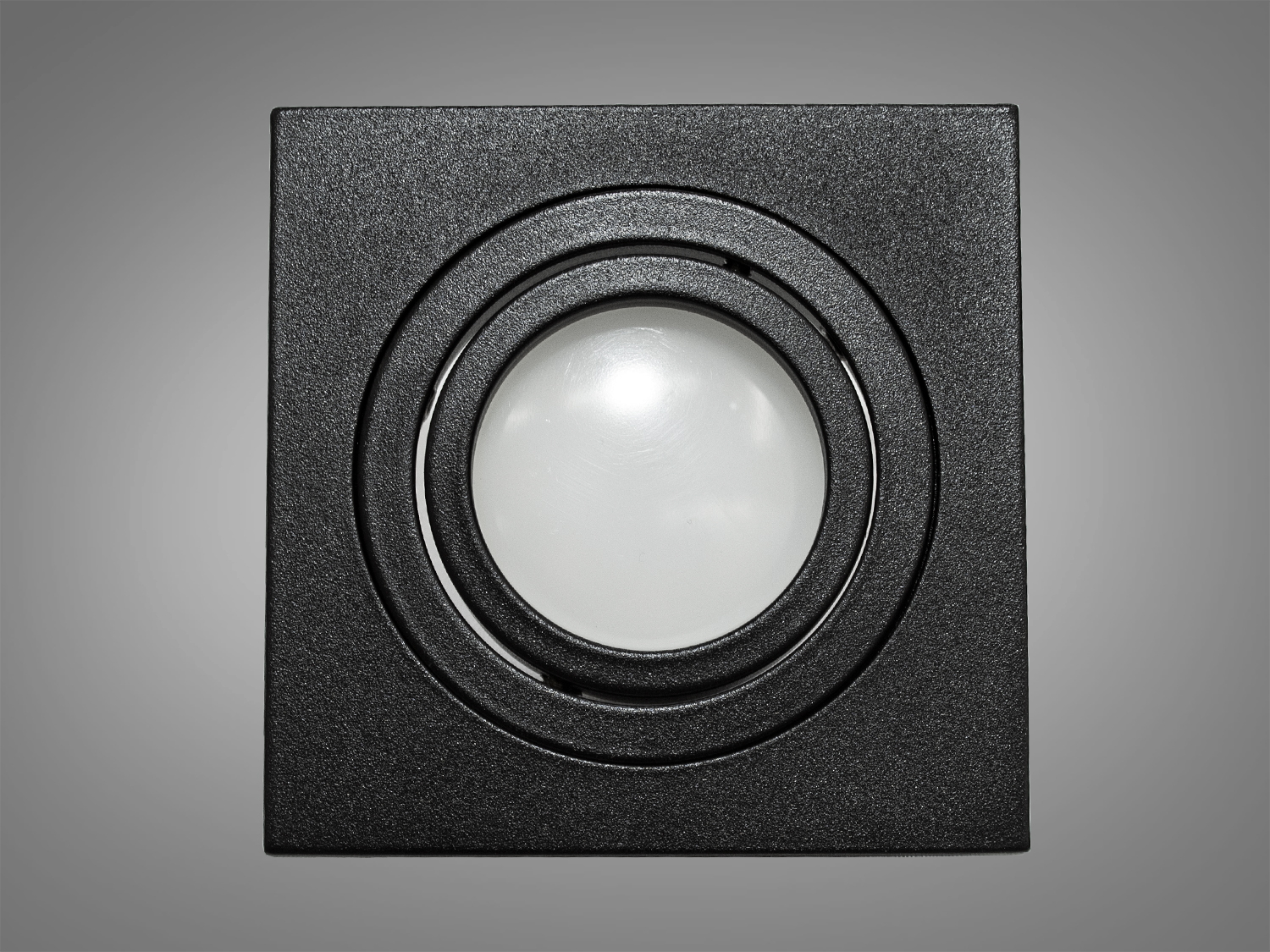 Цей поворотний точковий світильник для натяжної стелі на кухню виготовлений з алюмінію представляє собою втілення стилю та функціональності, які пропонує нова серія від ТМ 