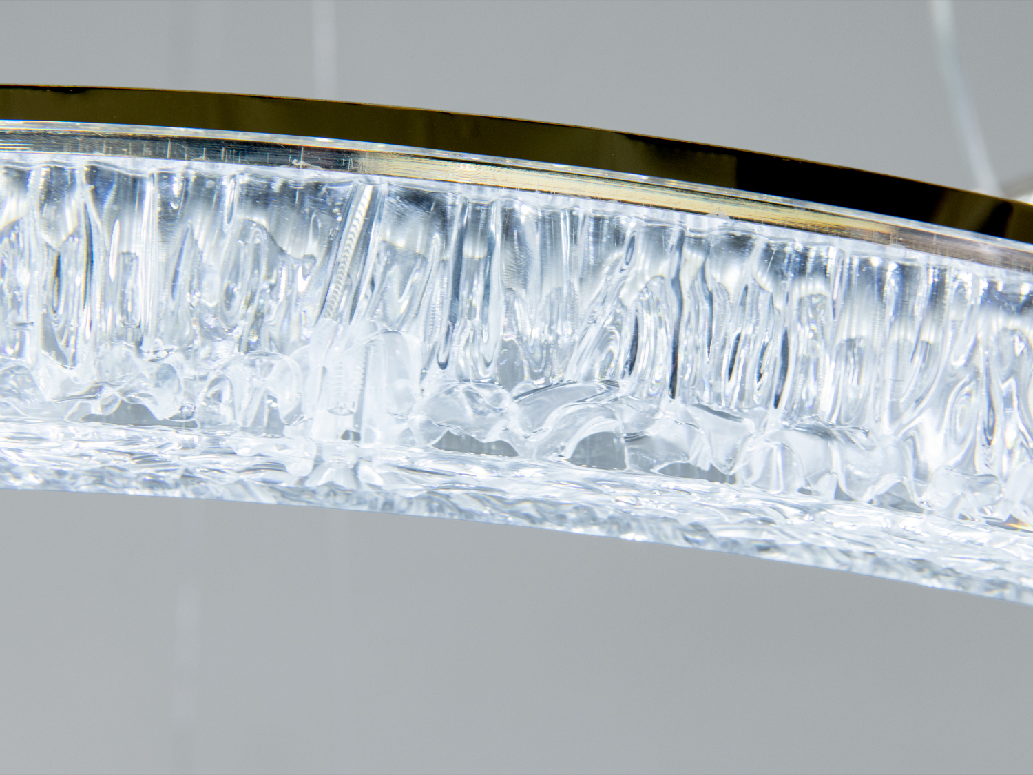 Підвісна люстра LED три кільця золото 125 Вт