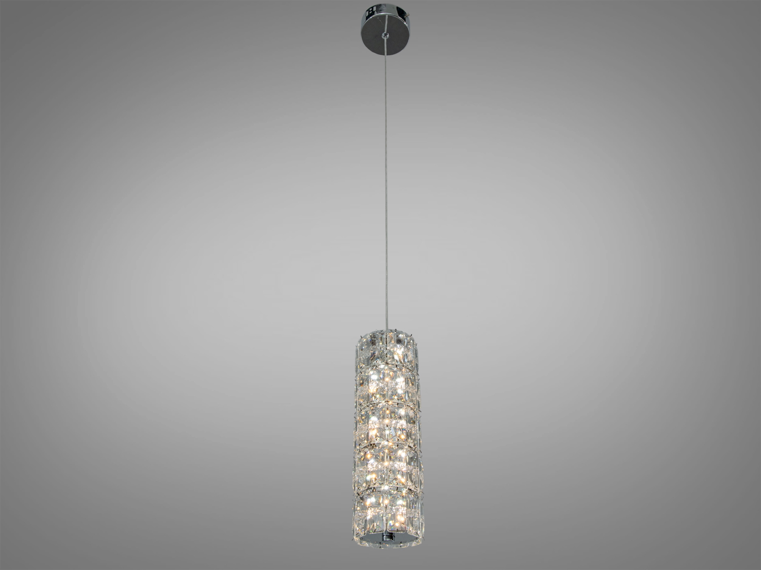 Підвісний світильник з теплим внутрішнім освітленням, кришталеві елементи створюють м′яке сяйво, підходить для вітальні.