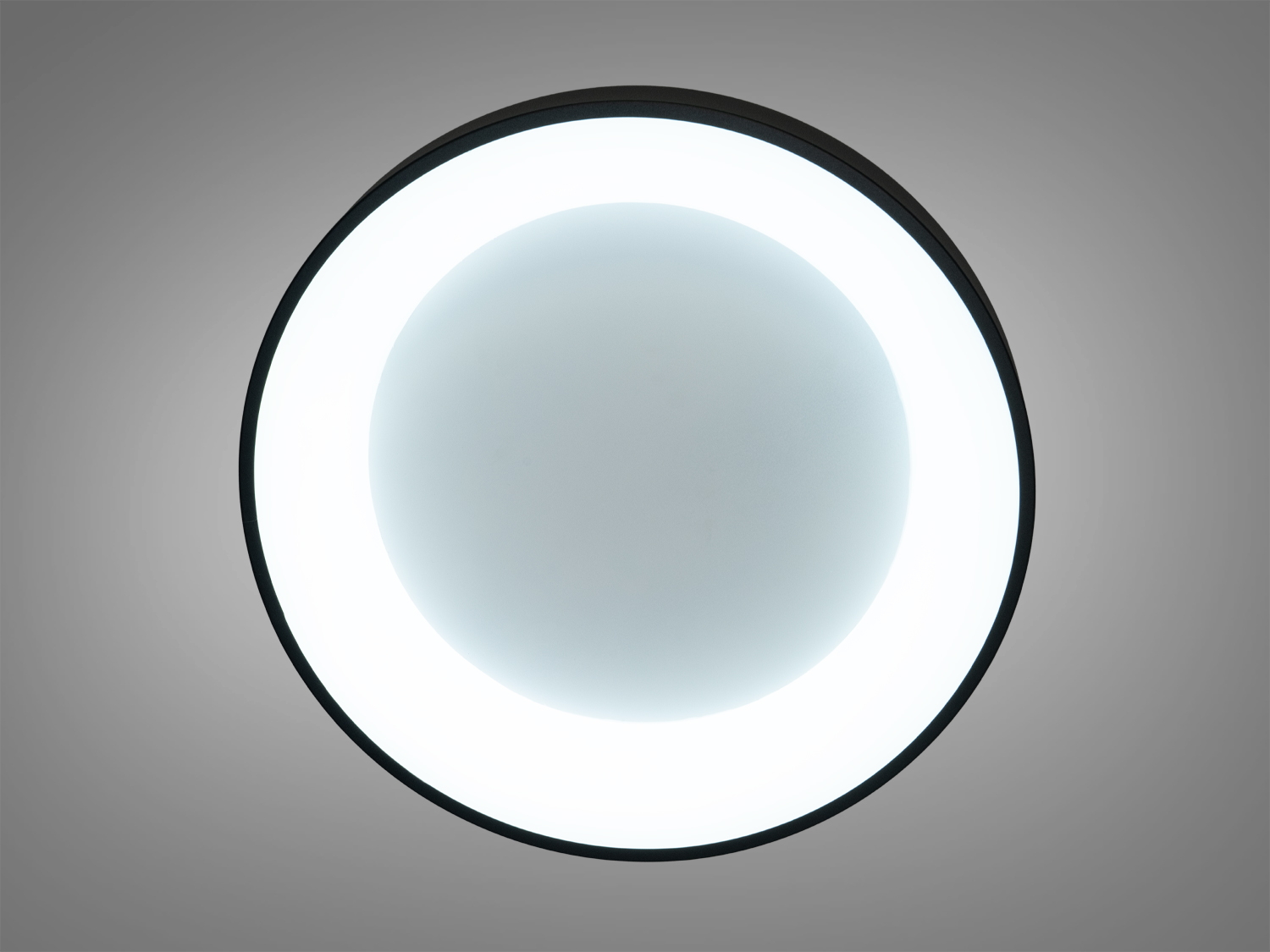 Кругла лампа з чорним обрамленням, холодне біле світло, ідеальна для офісних приміщень, стельовий монтаж.