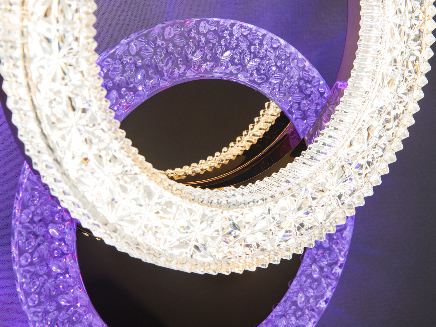 Світлодіодний світильник Diasha 2203 з кольоровою підсвіткою золото 22W