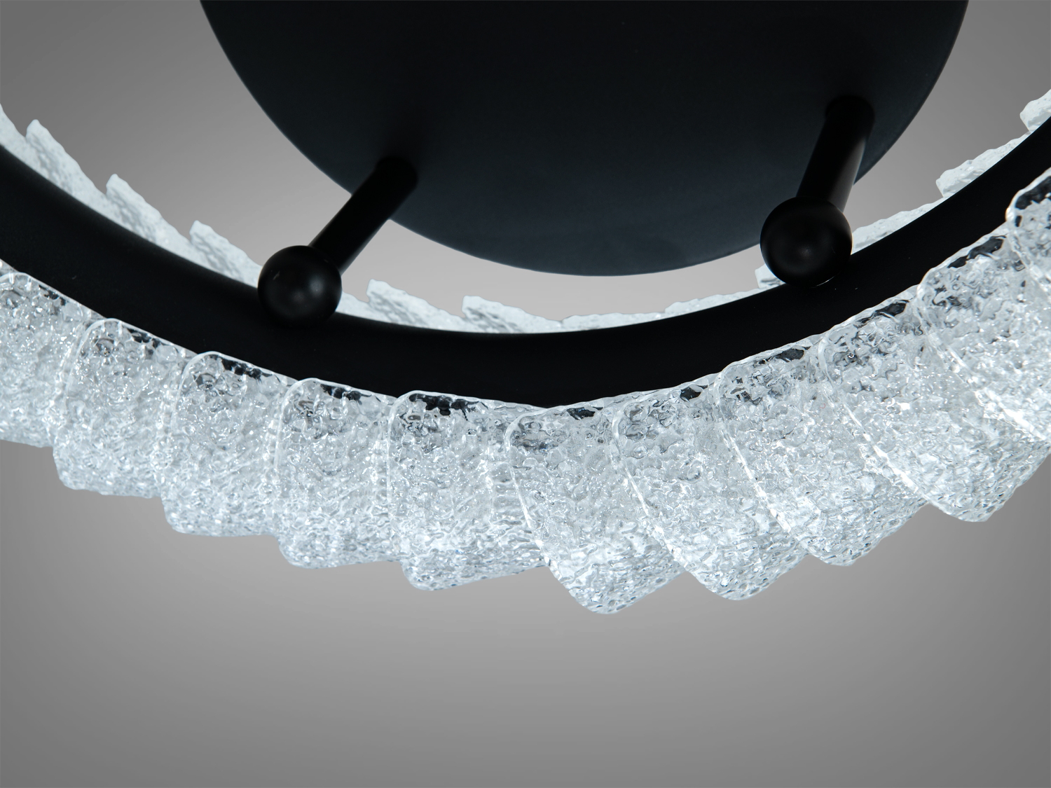 Стельова LED люстра чорна 50W пульт