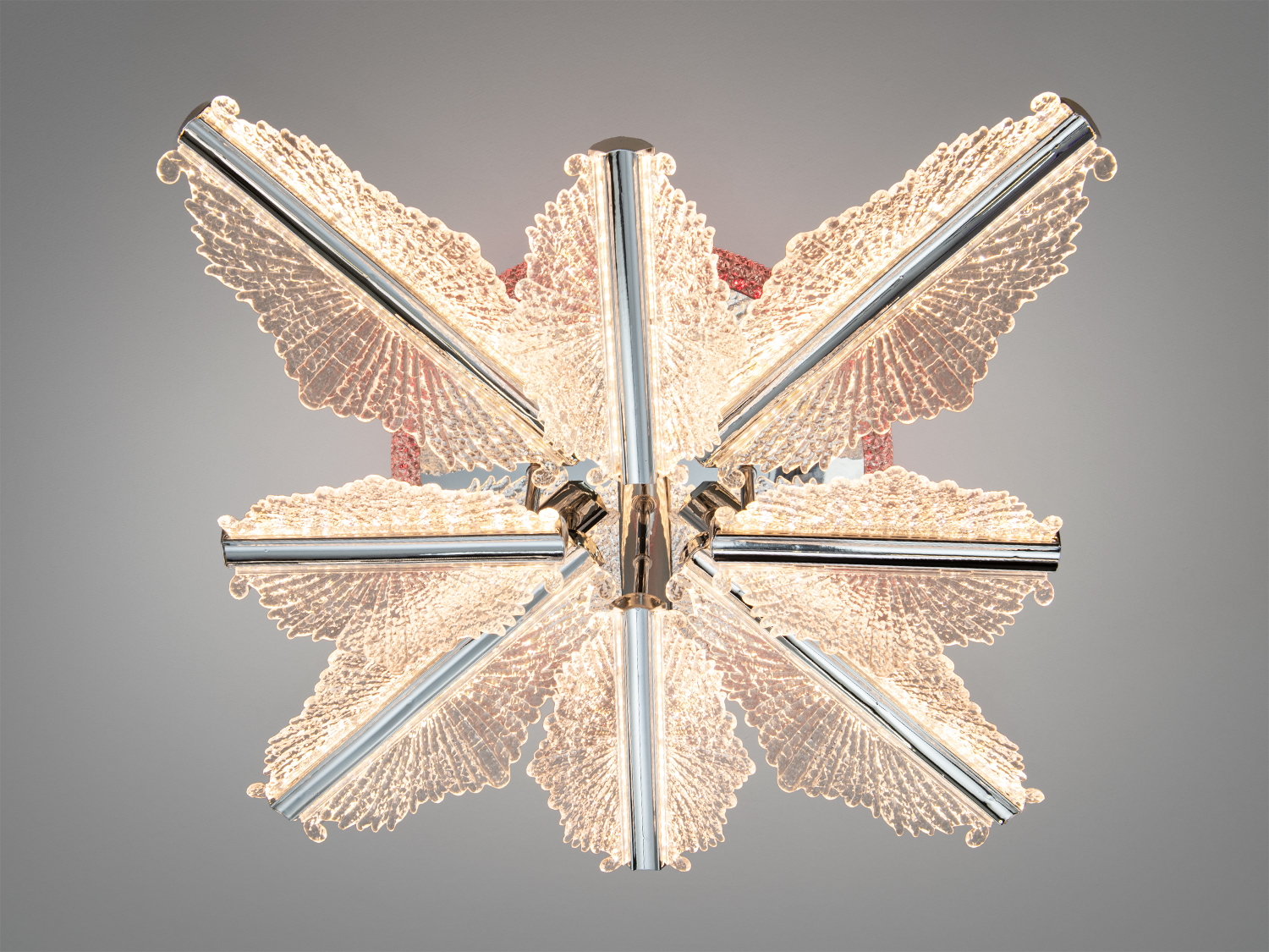 Світильник у формі зірки з теплим білим світлом, акрилові елементи надають йому витонченості, підходить для сучасного інтер′єру.