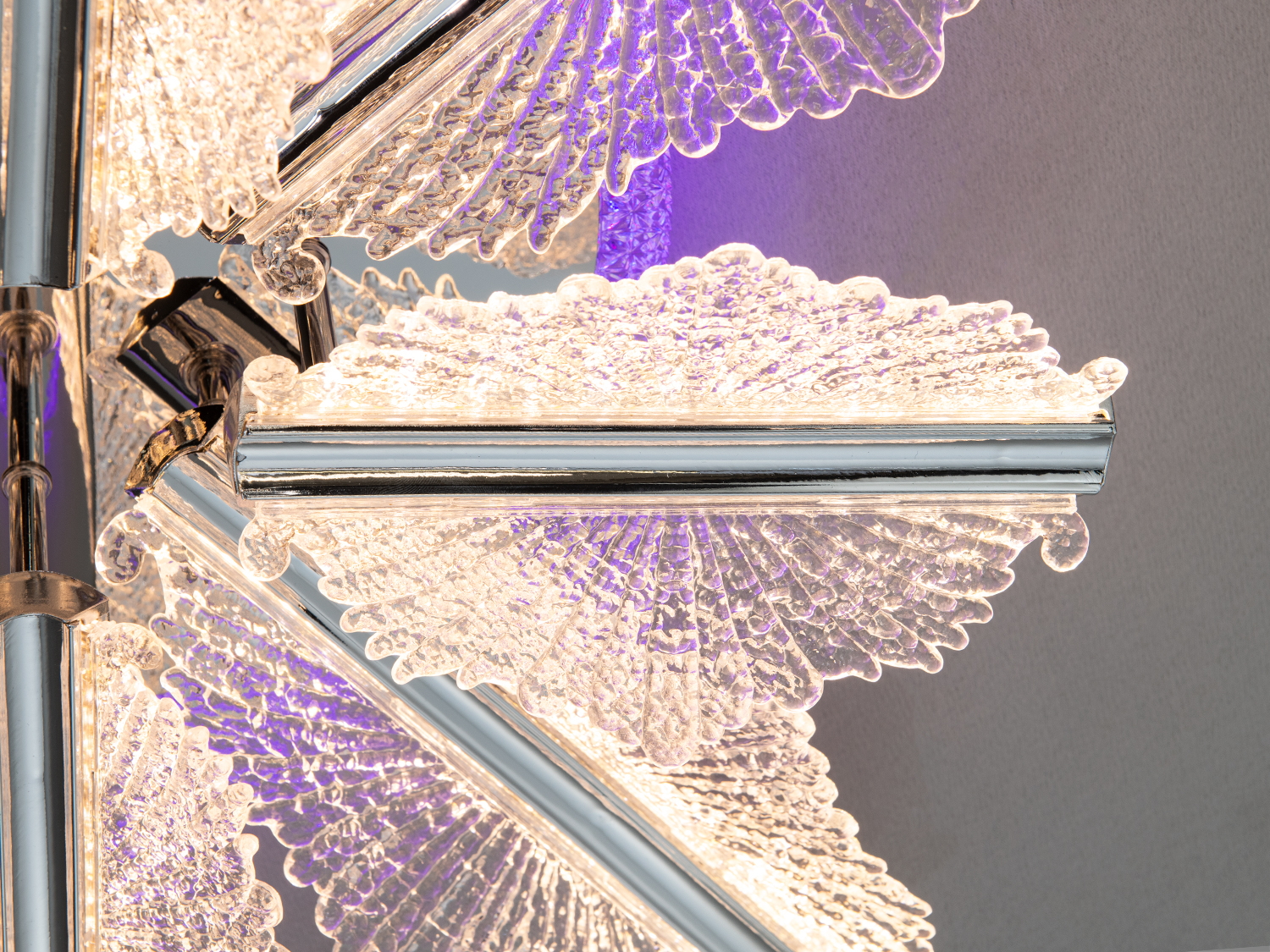 Стельова LED люстра хром 105W пульт димер