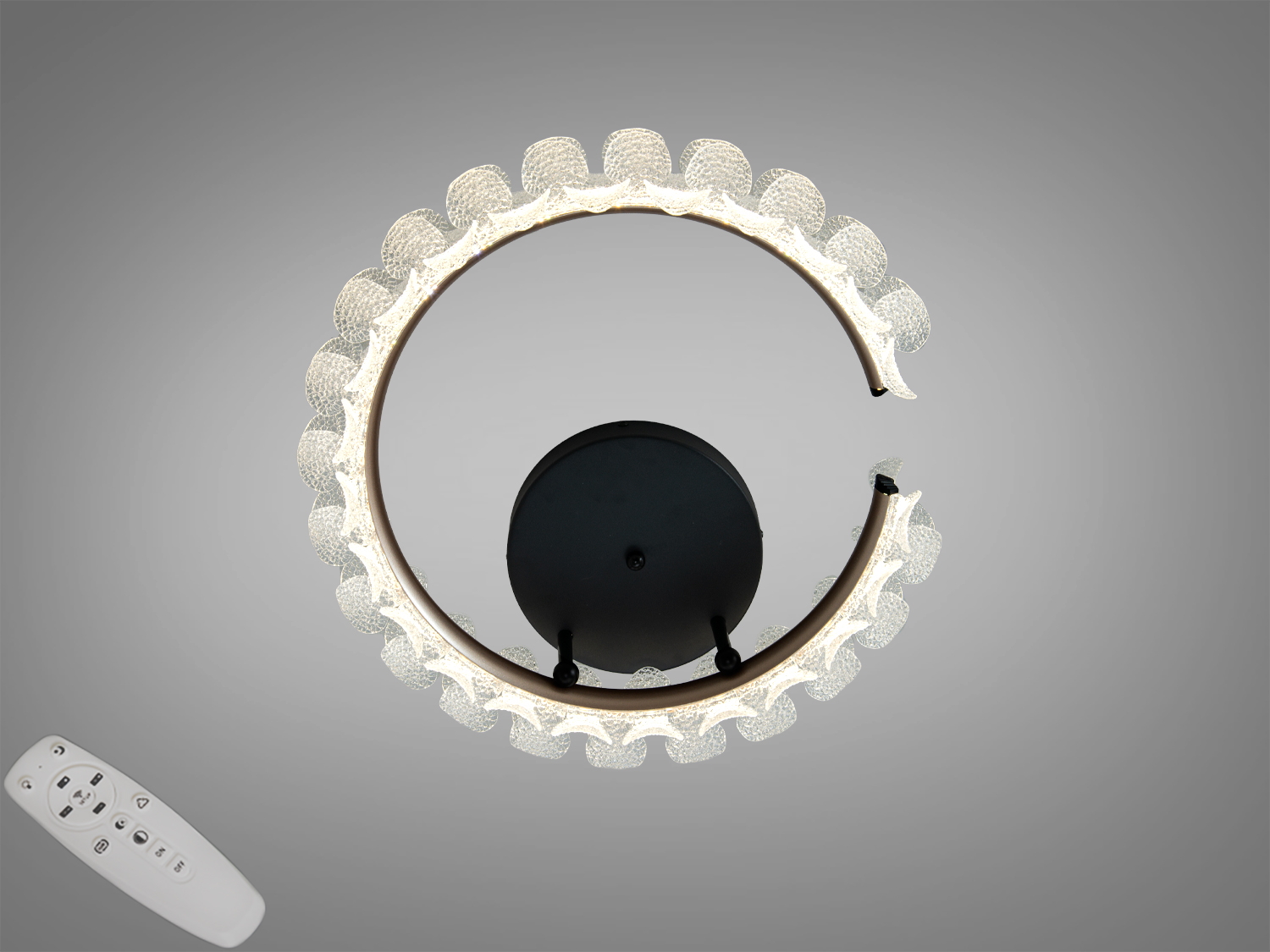 Підвісна LED люстра Diasha, шампань, 86Вт, 4675 лм. Пульт і настінний вимикач, 3 температури світла, регульована висота. Рекомендована площа 12–15 м².