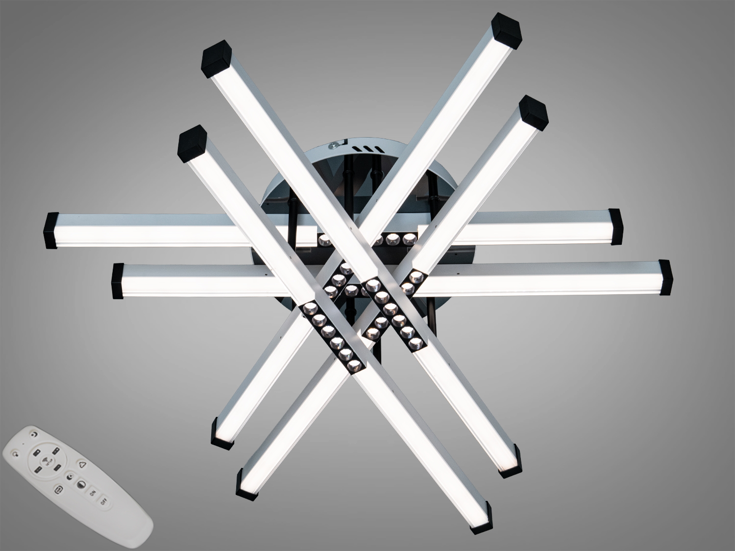 Світильник з пультом, що має перехресну форму, підходить для сучасного інтер′єру.