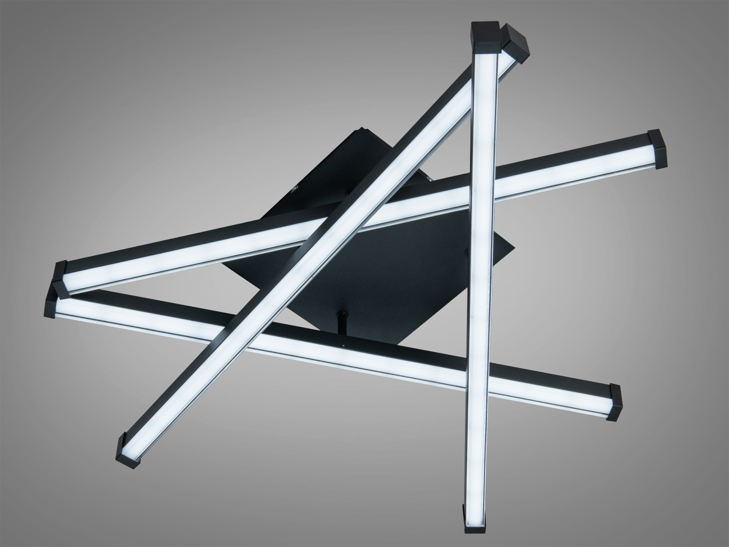 Стельовий світильник з холодним білим світлом, перехресні LED-смужки, чорний корпус. Енергоефективне рішення для офісів.