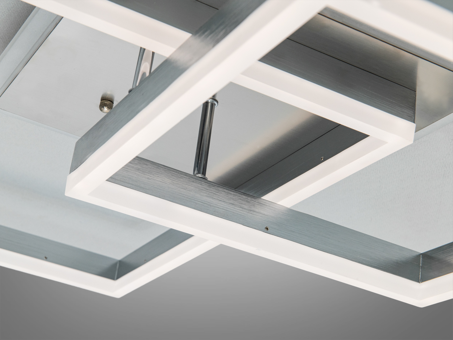 Стельова LED люстра хром мат 84Вт пульт 14м²