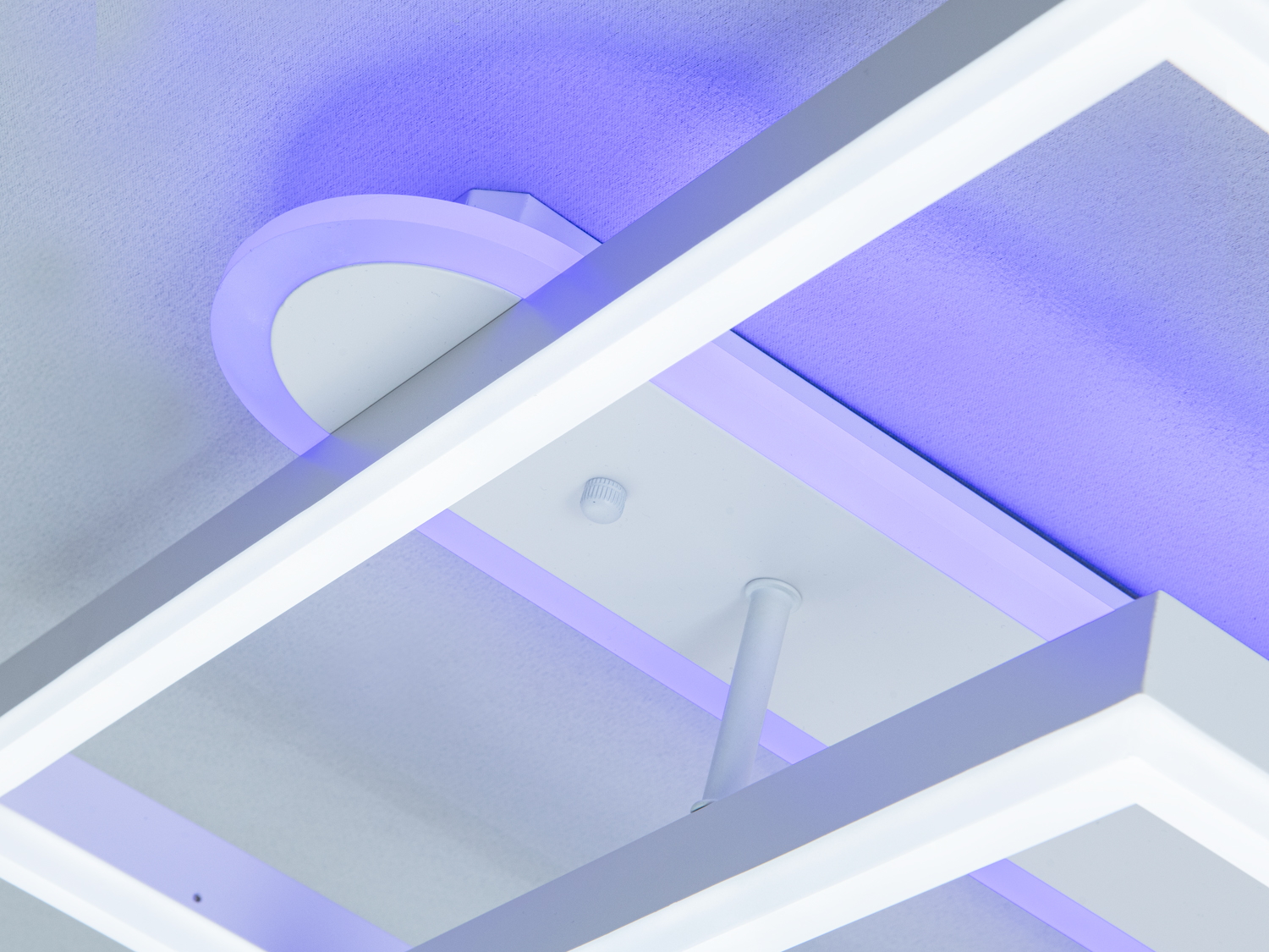 Світлодіодна люстра біла 86 Вт пульт 2 плафони