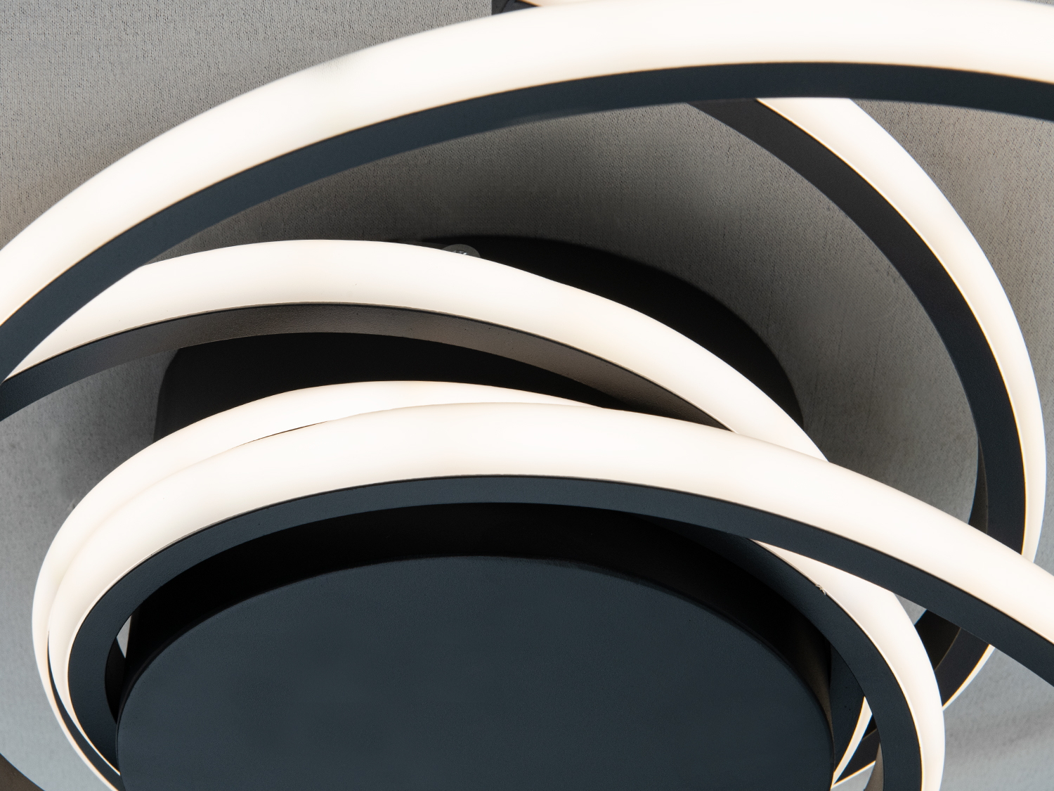 LED люстра Diasha 86W чорна 5 модулів пульт