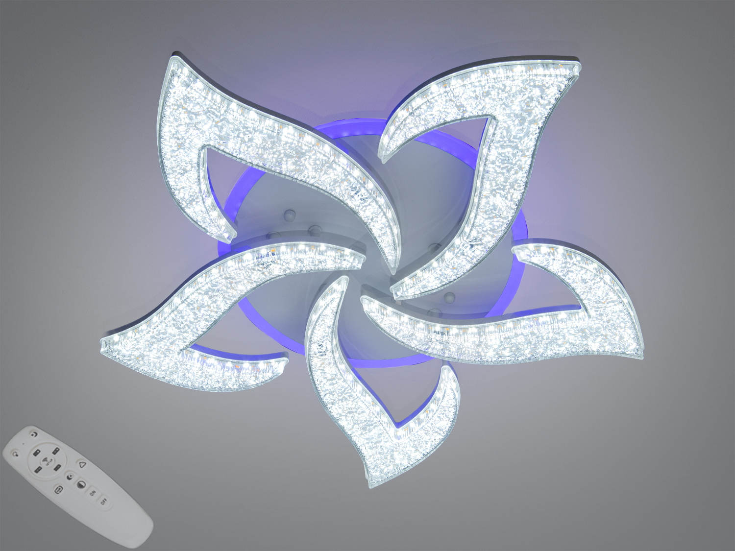 Світильник у формі п′ятипелюсткової акрилової квітки з білим холодним світлом, дистанційне керування, підходить для сучасних інтер′єрів.