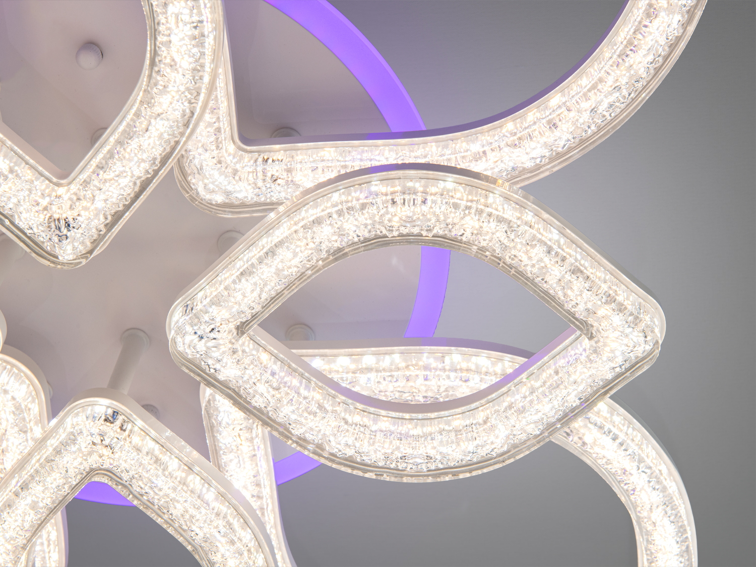 Стельова LED люстра біла 102 Вт пульт димер