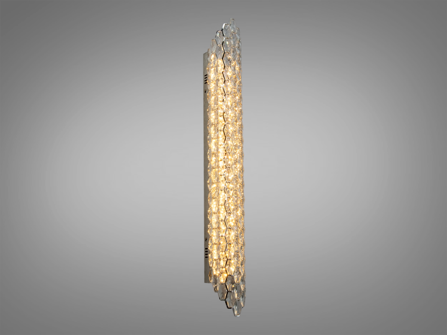 Кришталеве бра Diasha 9136B420 у хромі з каскадом прозорих кристалів. Настінний монтаж, лампи купуються окремо; доречне для вітальні, спальні, коридорів.