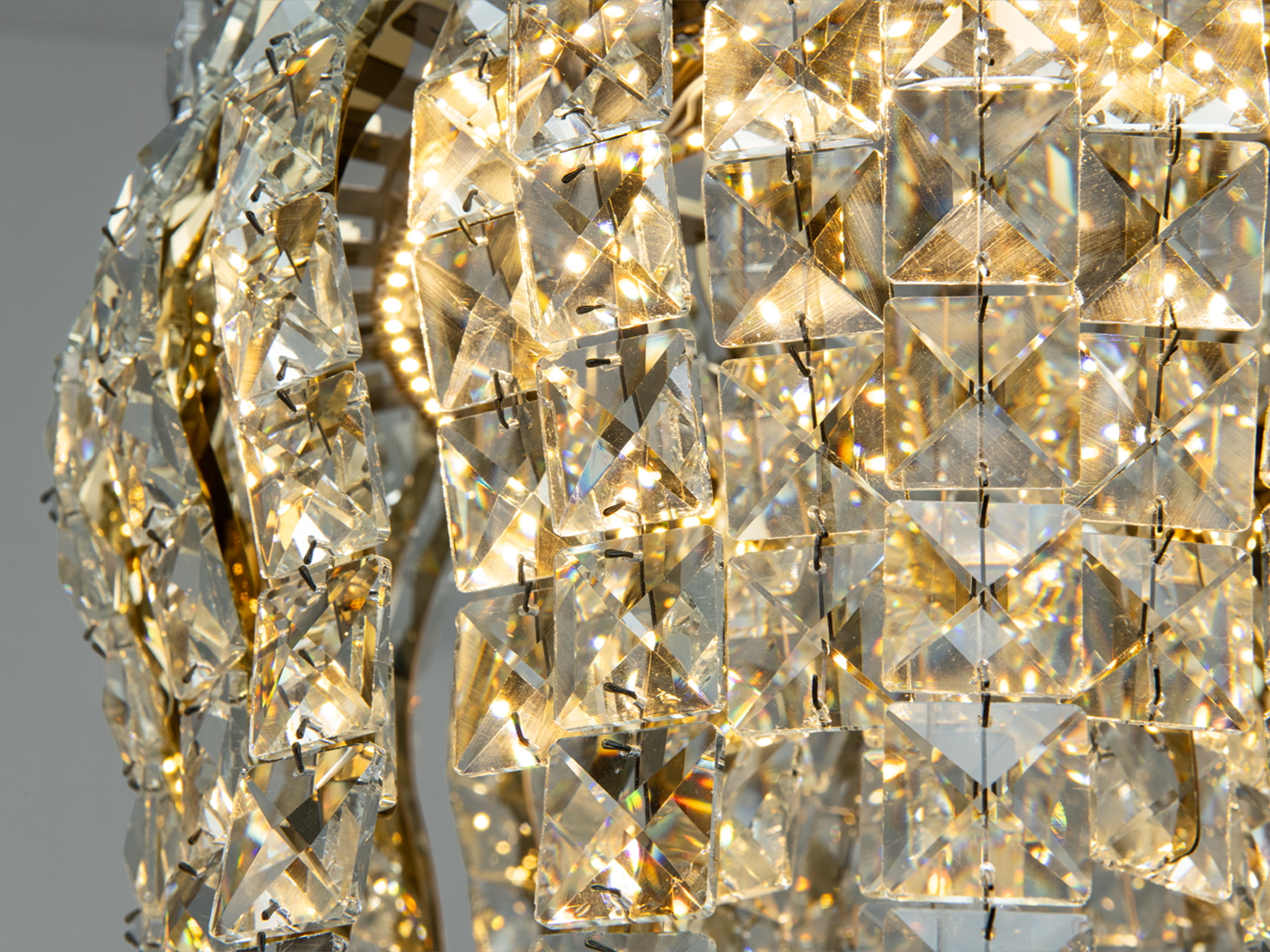 Підвісна кришталева LED люстра золото 46Вт пульт