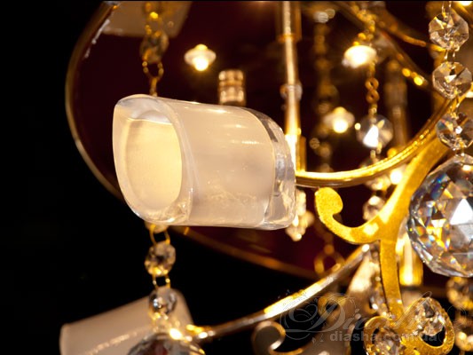 Галогеновая люстра с дополнительной подсветкой