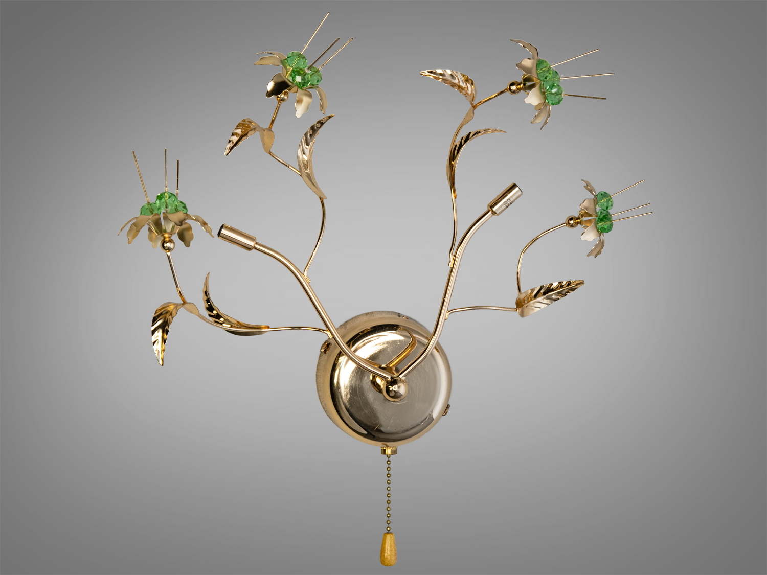 Галогенове бра серії Діаша в золоті з зеленими кристалами — втілення стилю та витонченості, ідеальне для класичних інтер′єрів.