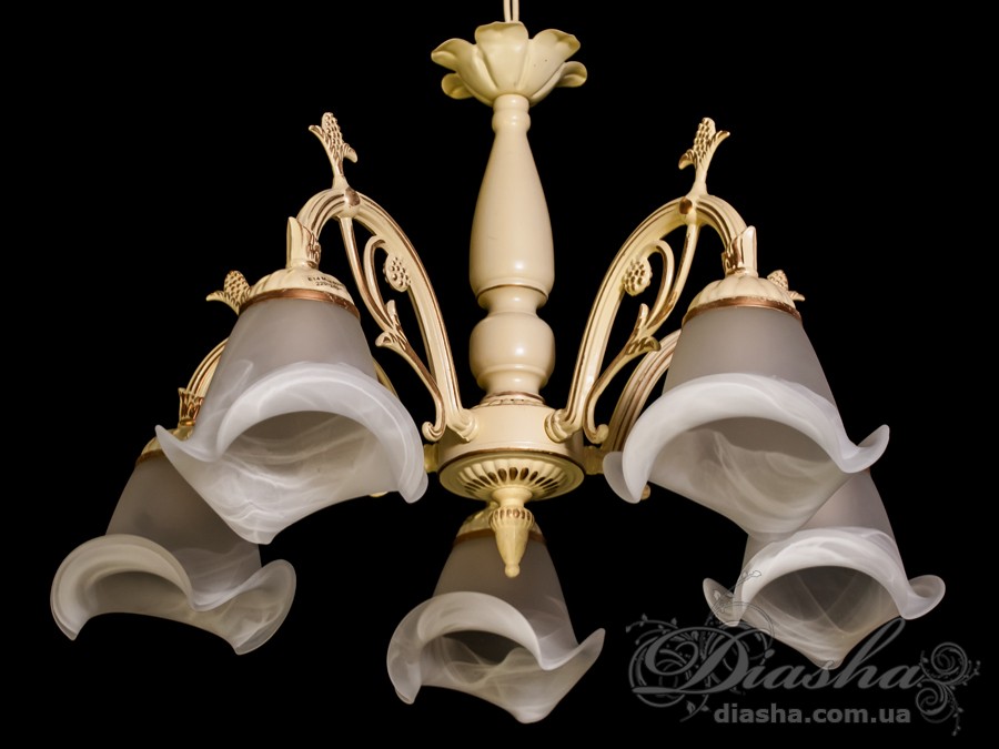 Класична люстра