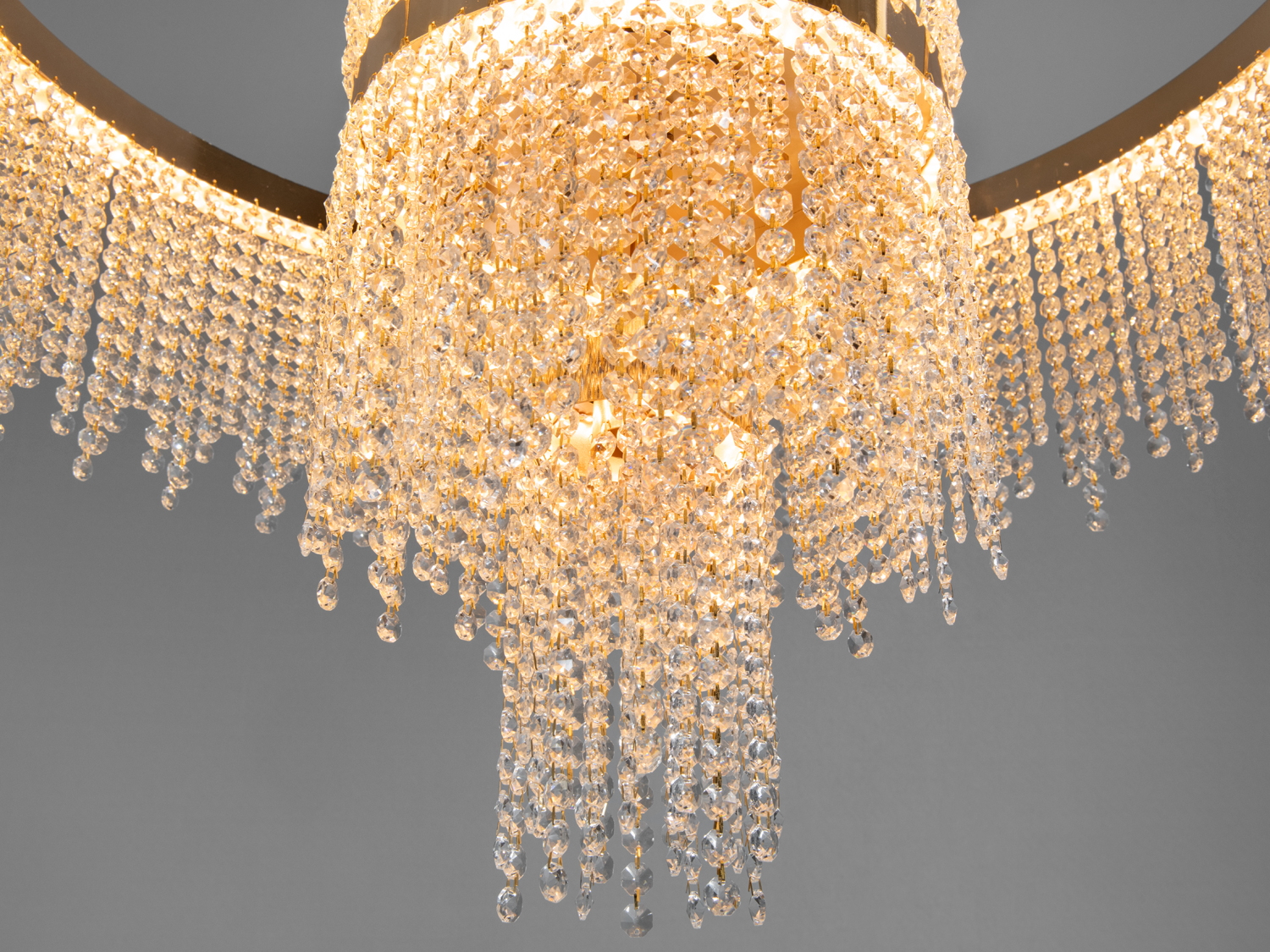 Люстра кришталева Diasha 376 золотиста LED 165Вт