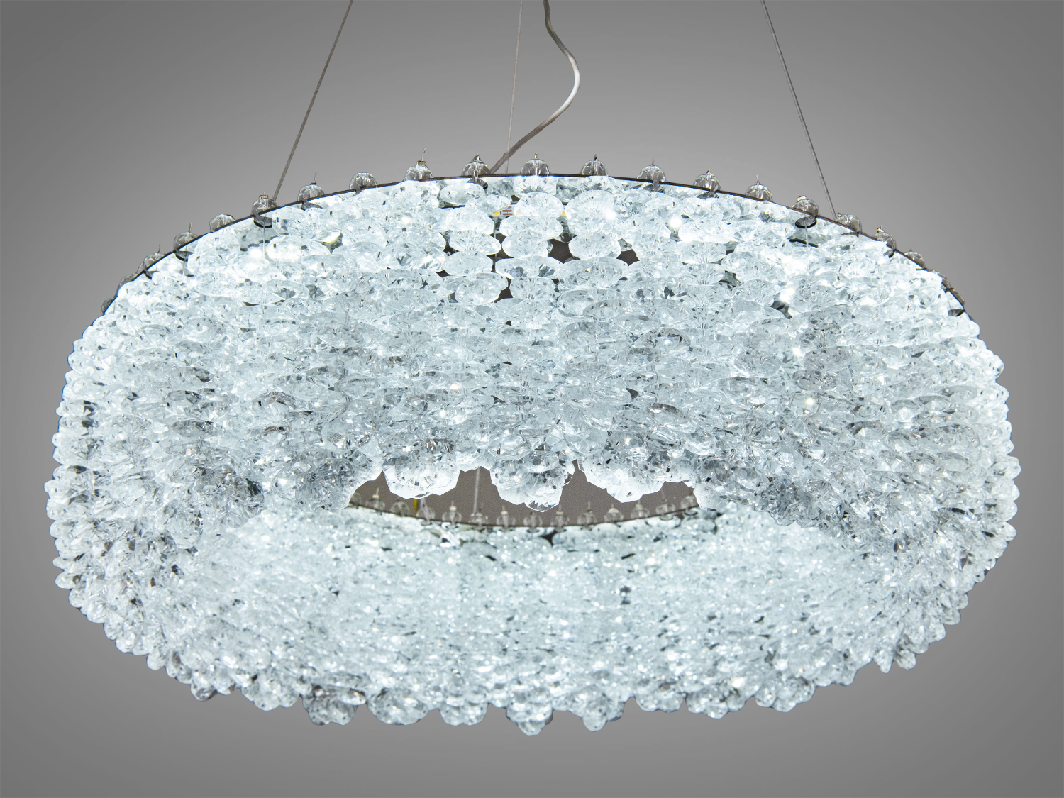 Кришталева підвісна люстра 505-хром: розкішний дизайн, ефективне освітлення для сучасних інтер′єрів, всього 25 Вт.