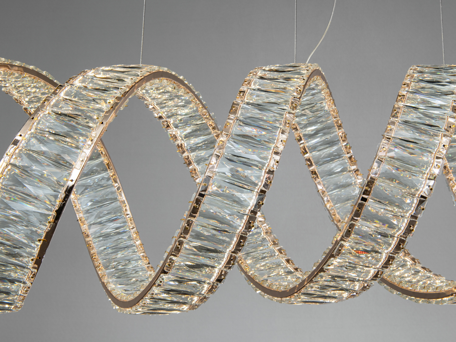 Люстра LED підвісна спіраль золото 250Вт пульт