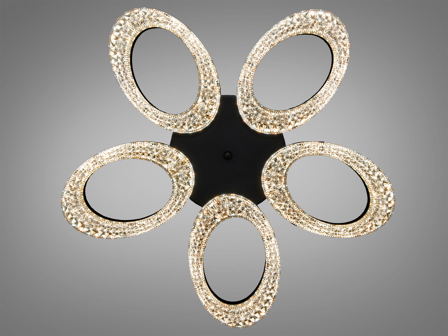 Стельовий світильник з п′ятьма овалами, що утворюють форму квітки, прикрашений кристалами для елегантного інтер′єру.