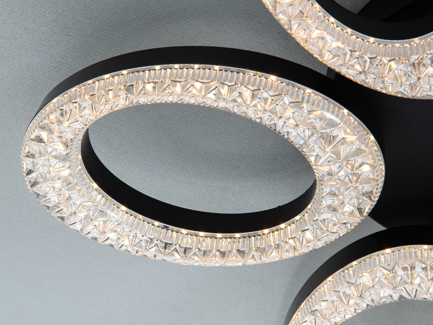 Стельова LED люстра Diasha чорна 53Вт пульт CCT