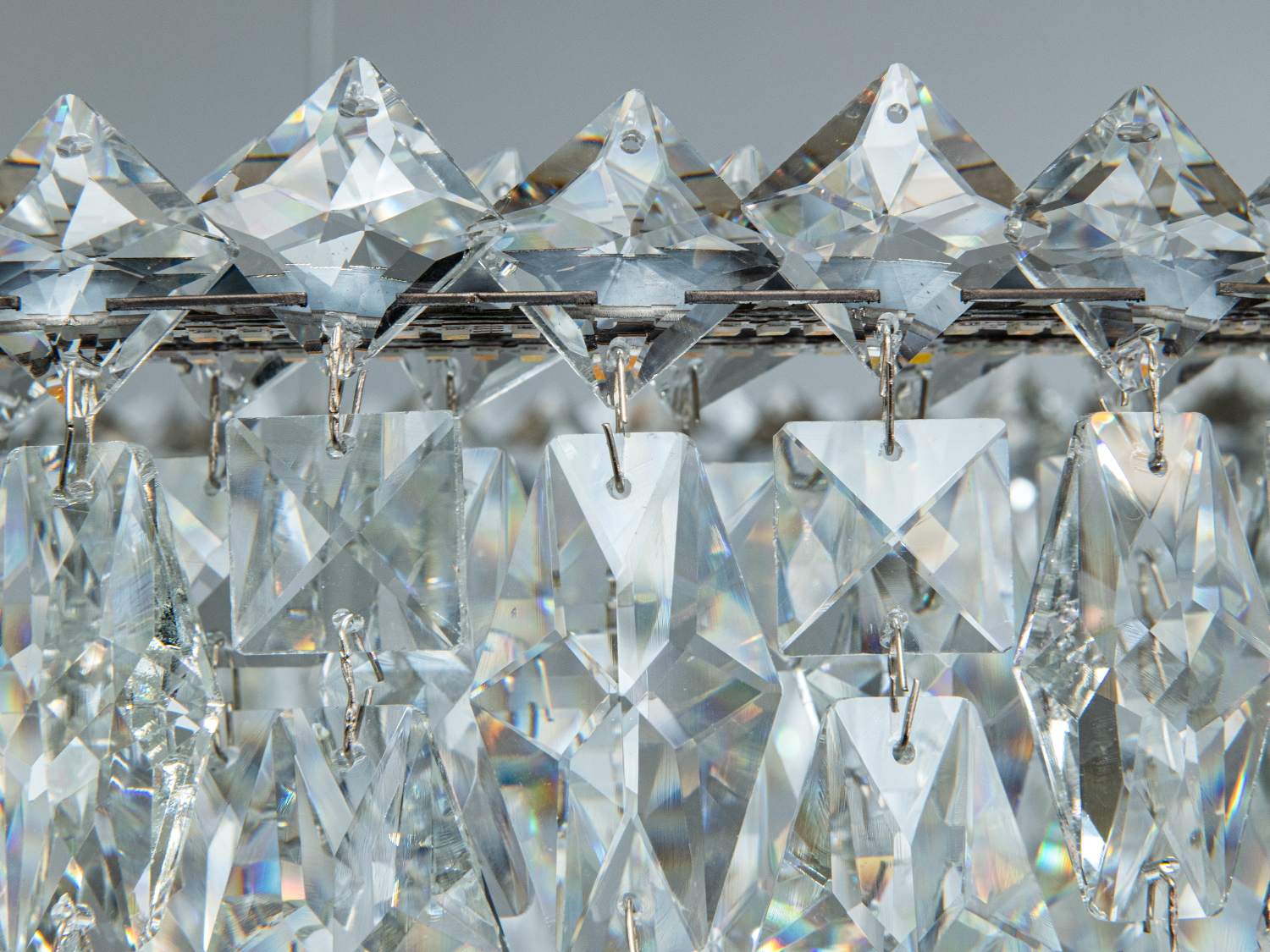 Світлодіодна люстра три кільця хром 66 Вт 11 м²