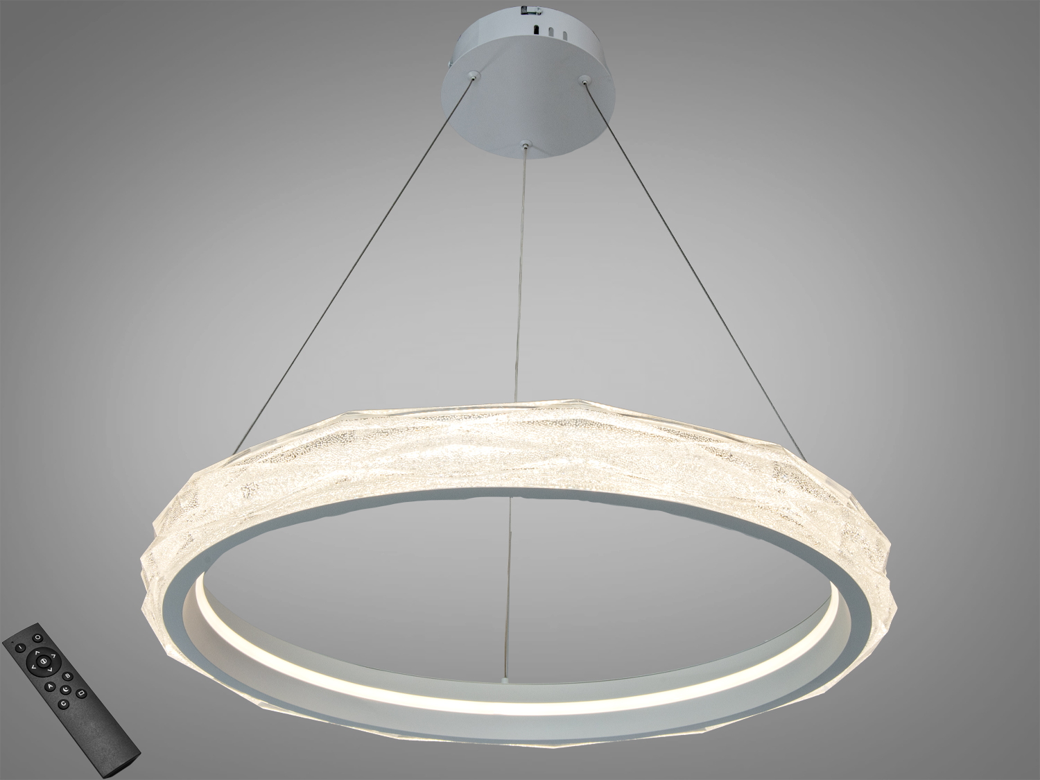 Підвісний світильник з круглою формою, оснащений дистанційним керуванням, підходить для сучасних інтер′єрів.