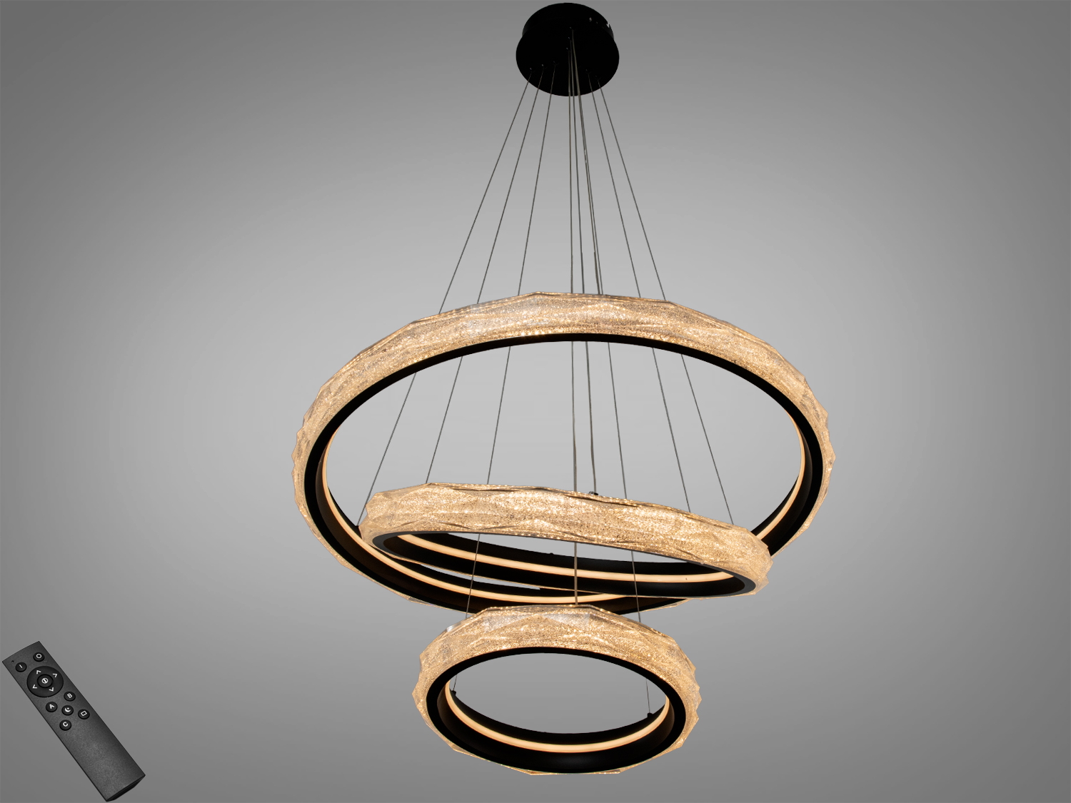Підвісна LED-люстра Diasha, чорна, 3 кільця, 250 Вт, пульт. Холодне біле світло та освітлення приблизно до 42 м² для сучасних інтер’єрів.