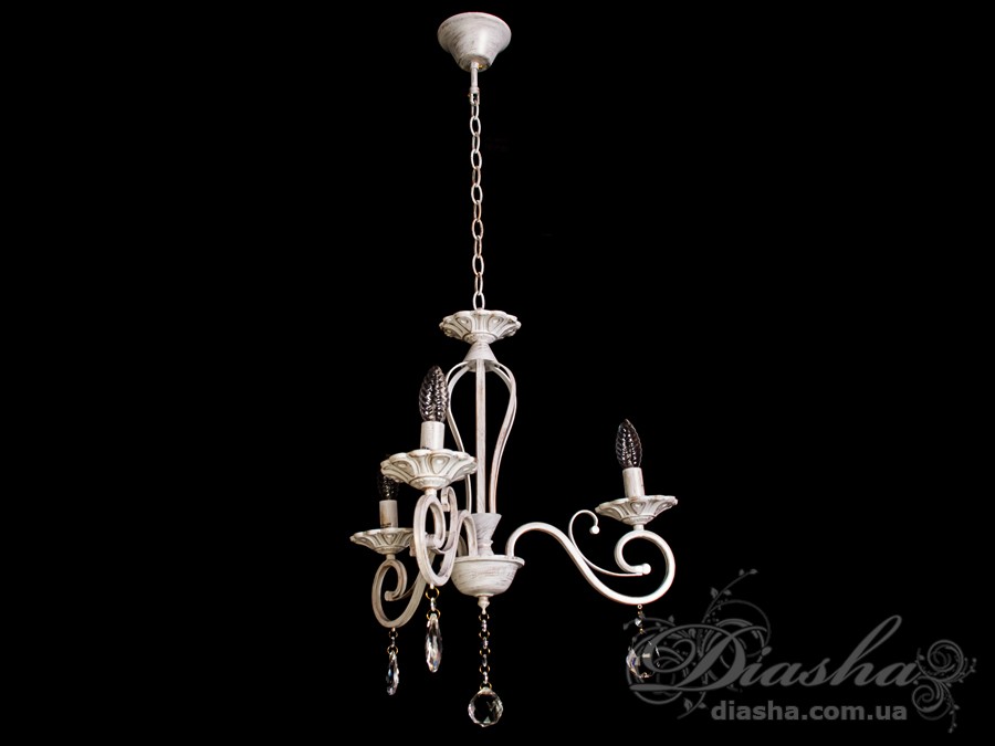 Люстра с белыми абажурами