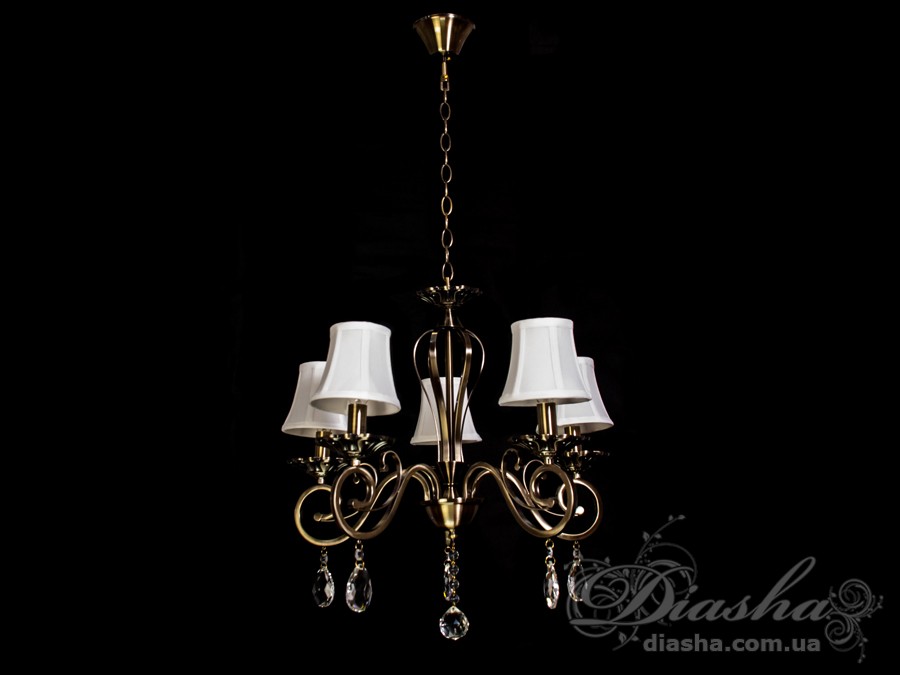 Люстра с белыми абажурами