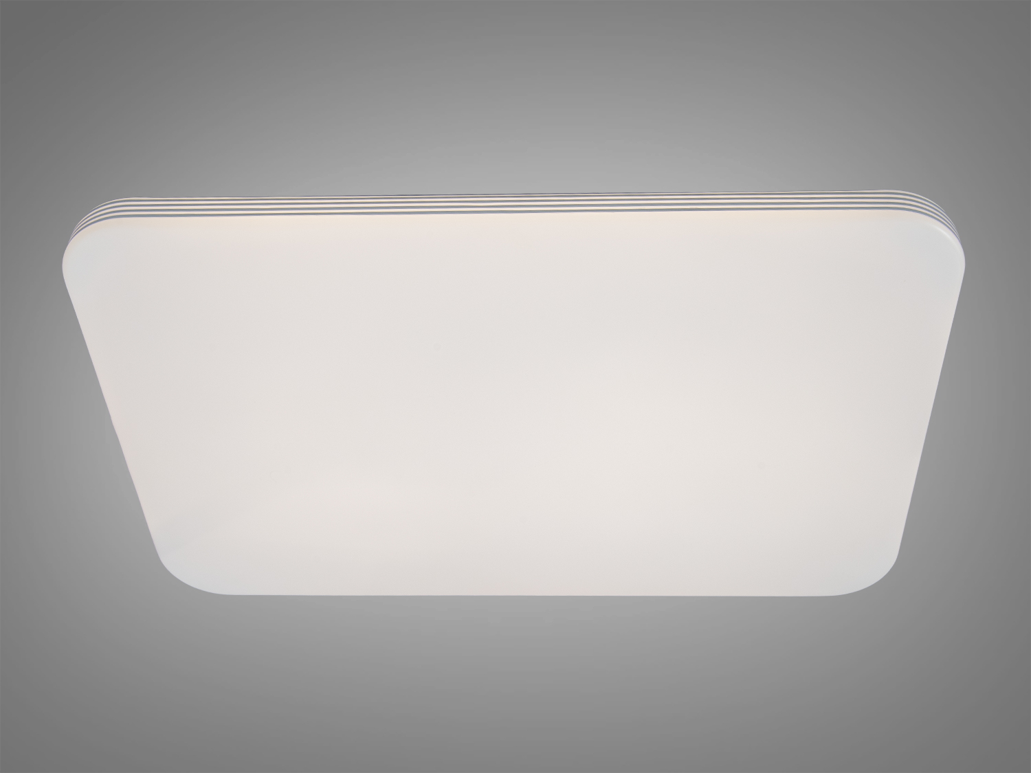 Світильник квадратної форми з округленими кутами, підходить для стельового монтажу. Використовується для рівномірного освітлення інтер′єру.