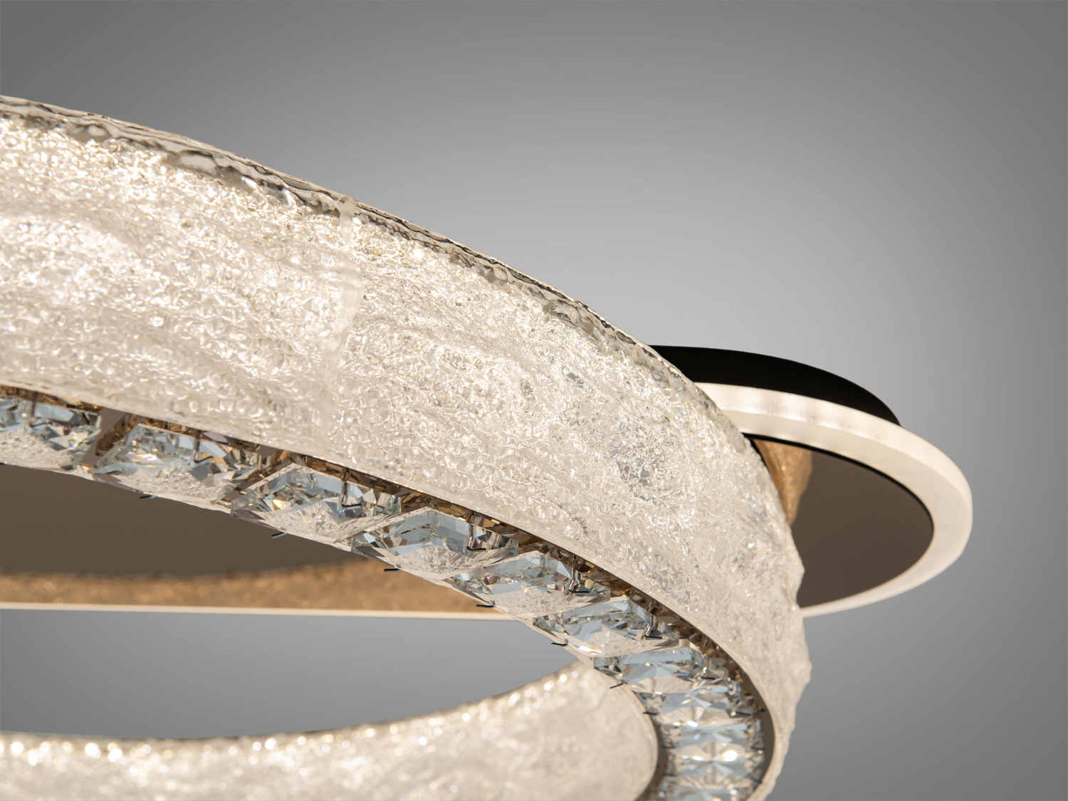 Люстра стельова Diasha LED золото 100 Вт пульт