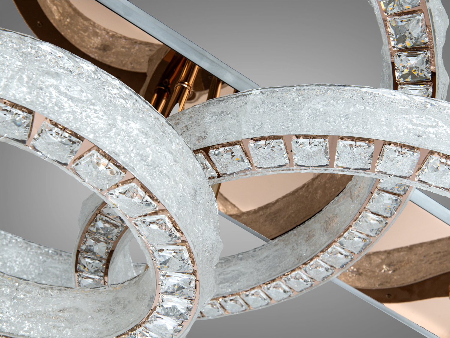 LED люстра стельова Diasha золото 200W 3 кільця з пультом