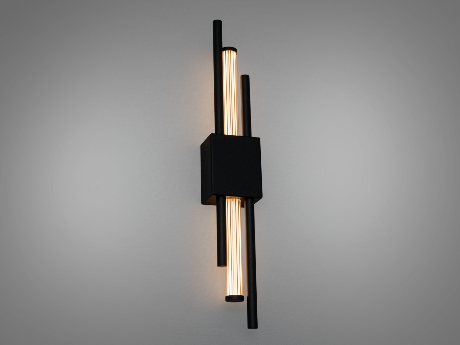 Настінне LED бра у стилі лофт, чорний метал і акрил, 5 Вт. Перемикання CCT 3200/4100/6000K звичайним вимикачем. Монтаж на планку, м’яке рівномірне світло.