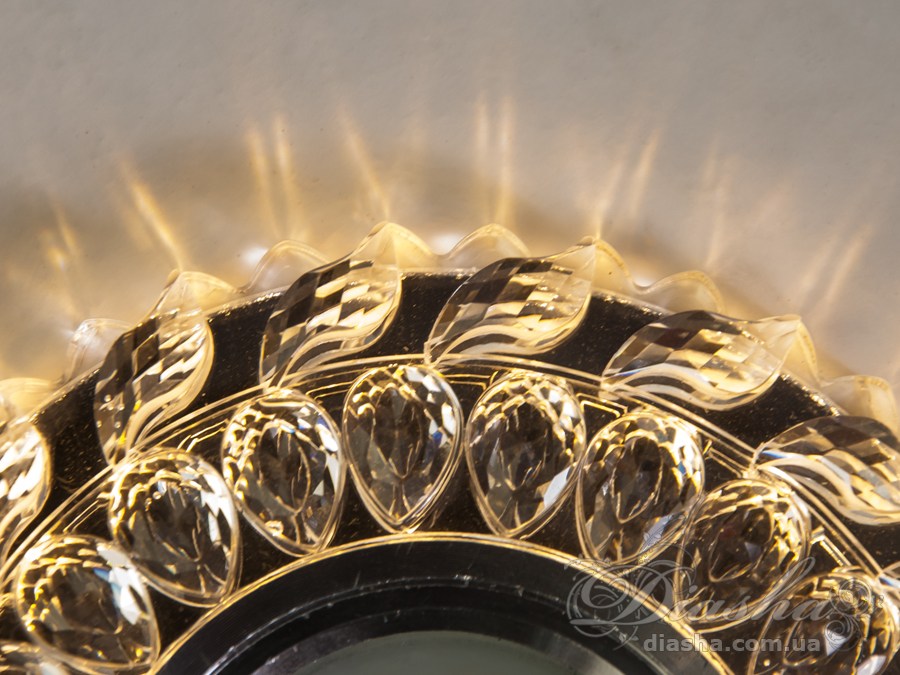 Світильник із вбудованим світлодіодним підсвічуванням