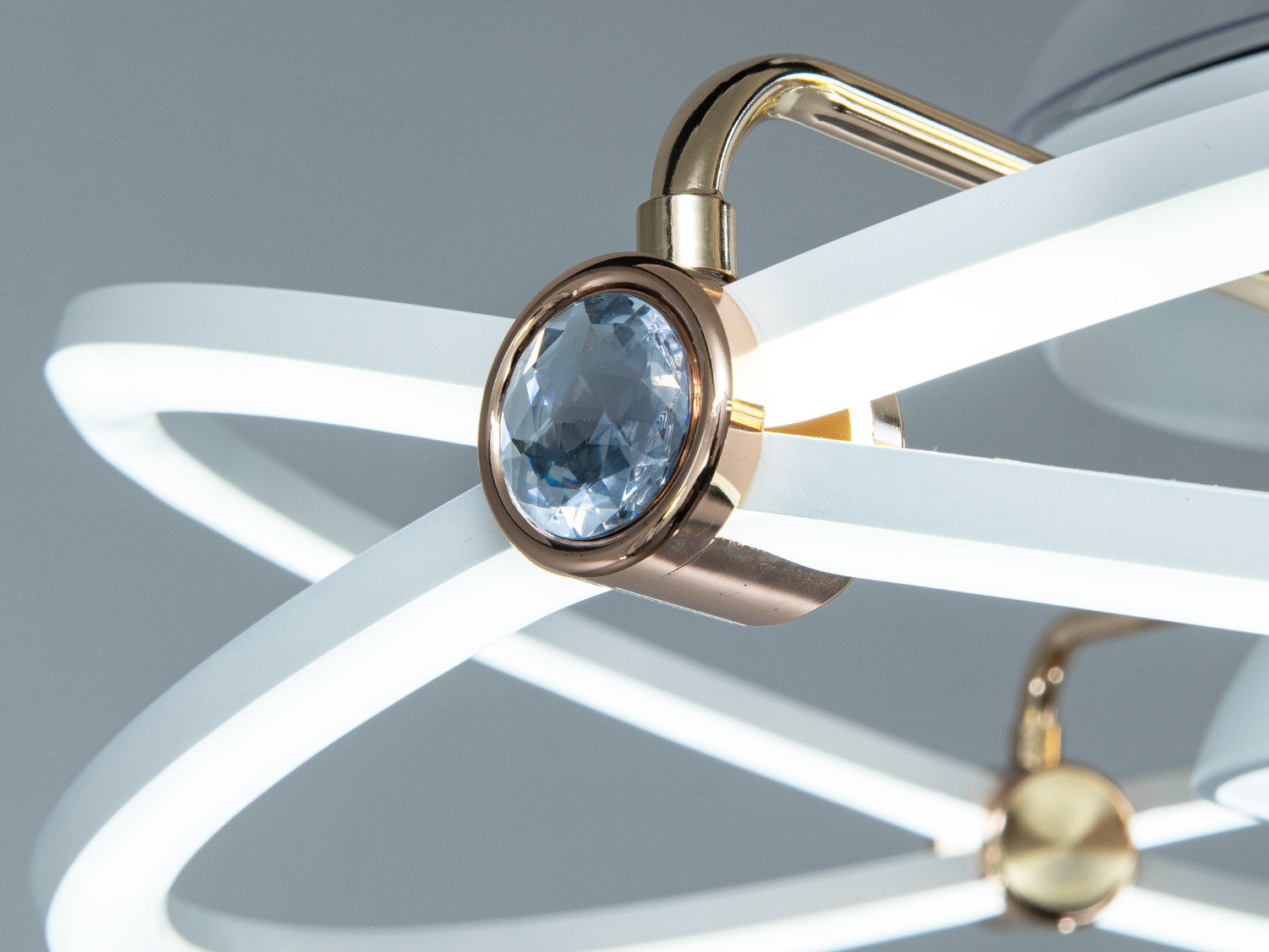 Люстра вентилятор Diasha білий золото 130Вт пульт