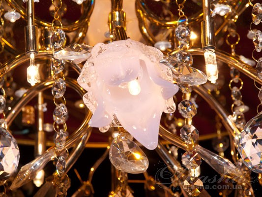 Галогеновая люстра с дополнительной подсветкой