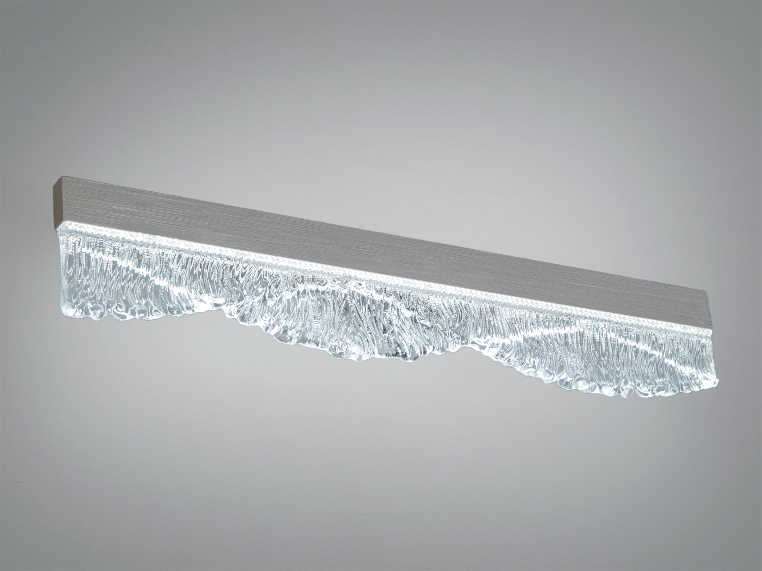 Настінне LED бра 11 Вт із прозорим акриловим розсіювачем і золотим корпусом. 3 режими CCT 3200/4100/6500K, перемикання звичайним настінним вимикачем.