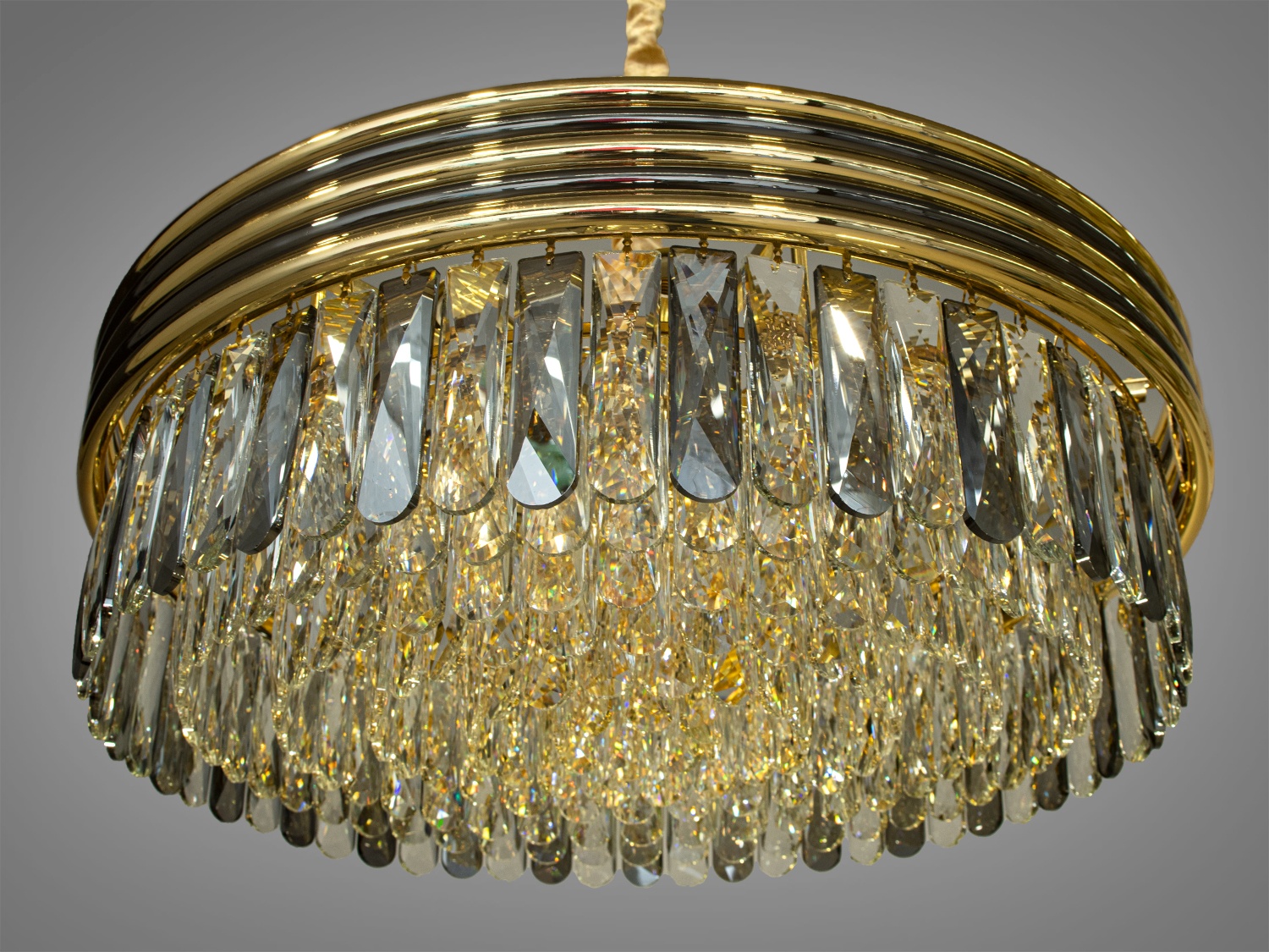 Современная хрустальная люстра