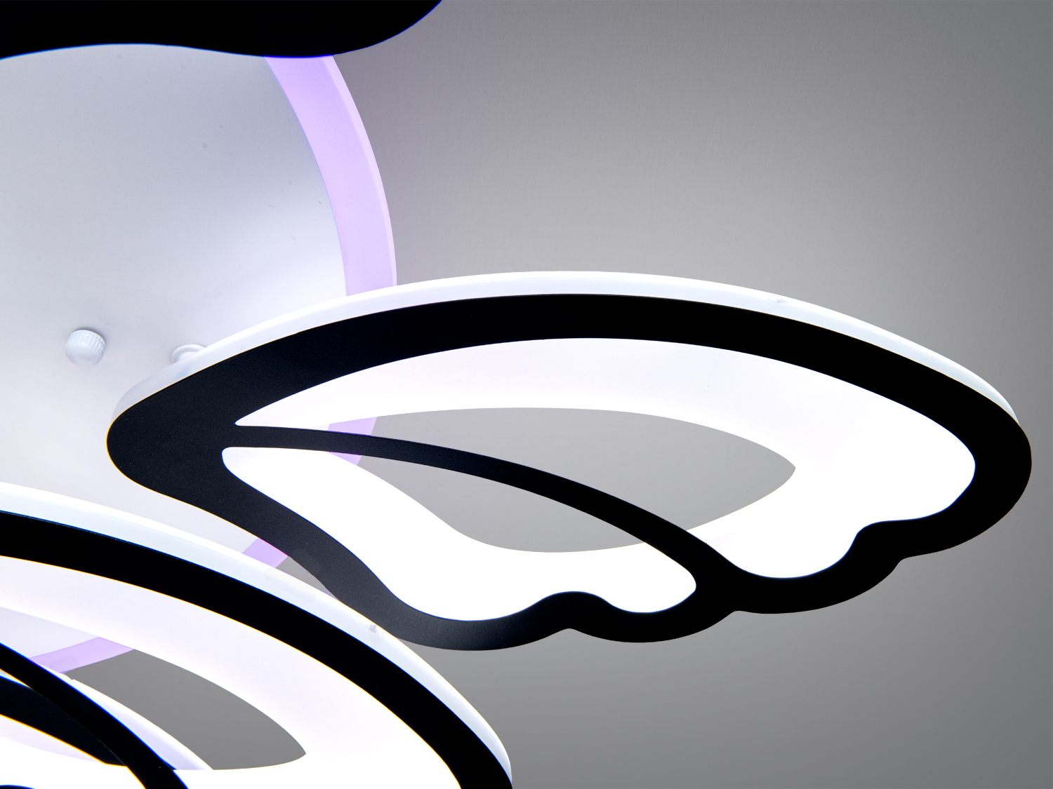 Стельова люстра LED Пелюстки чорний 140Вт пульт