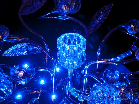 Галогеновая люстра со светодиодной подсветкой