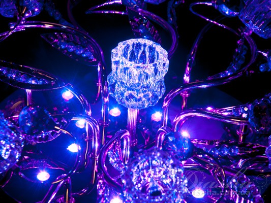 Галогеновая люстра со светодиодной подсветкой