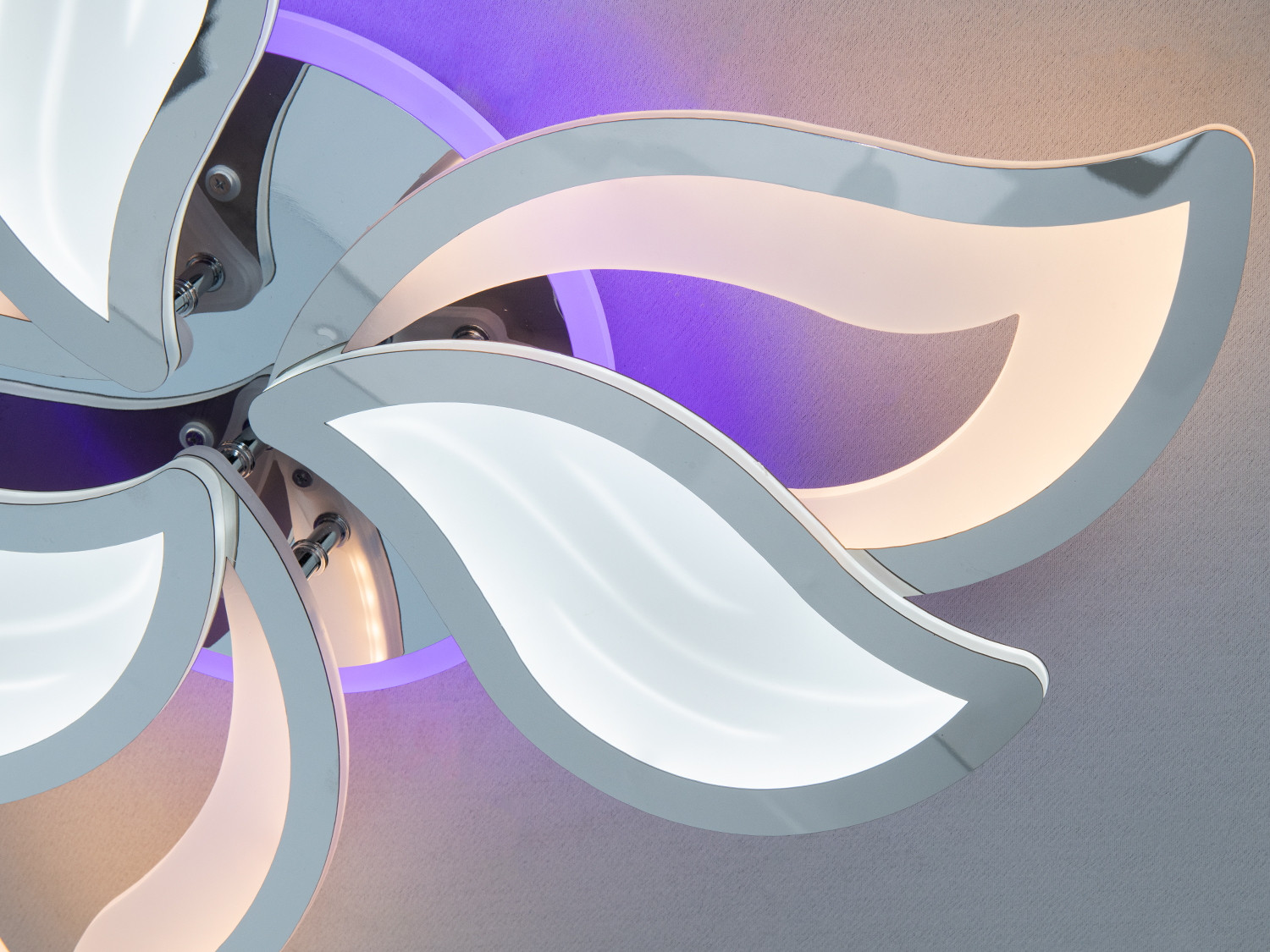 Стельова люстра LED хром 78W пульт димер 3 модулі