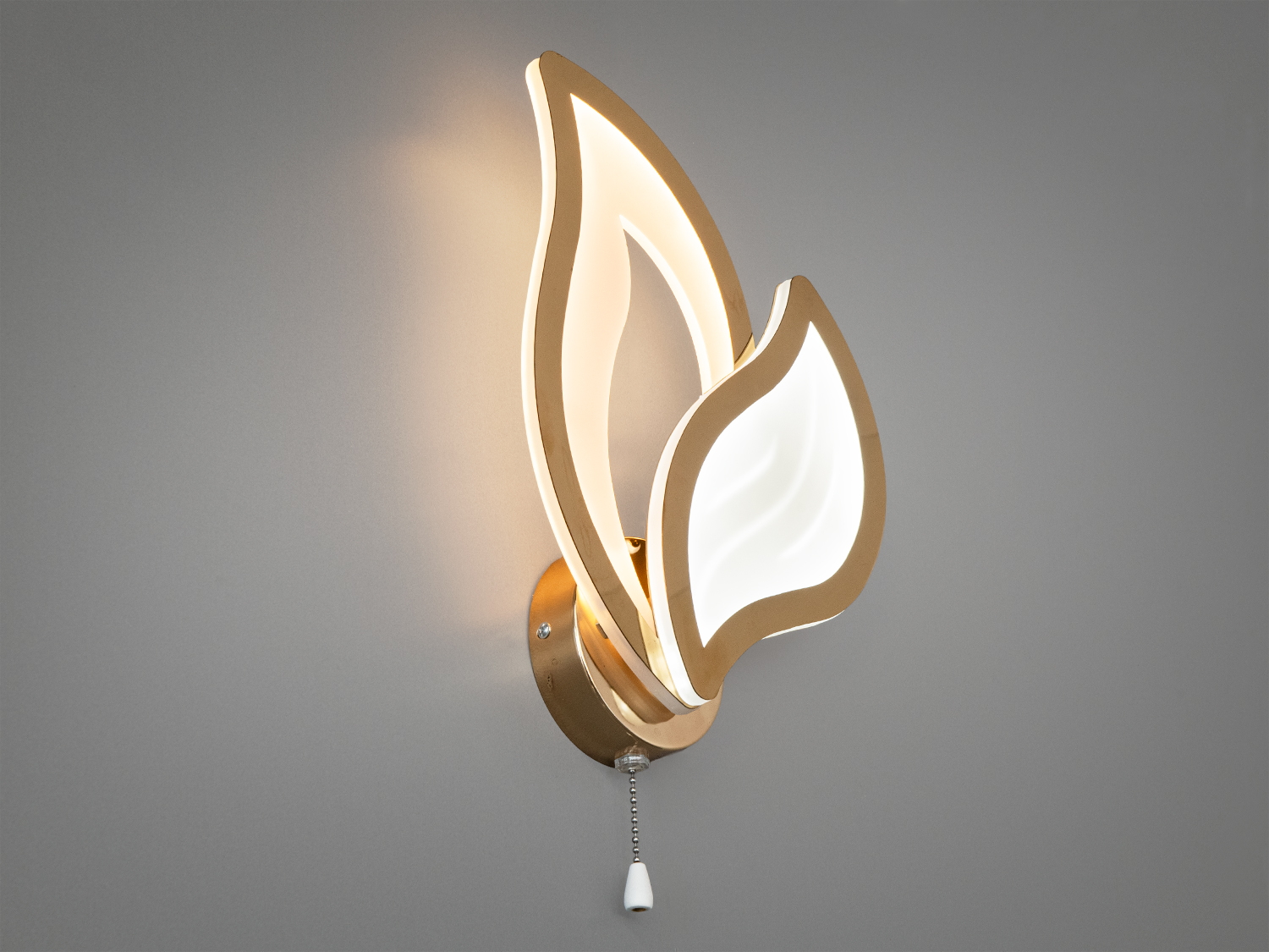 Золотий світлодіодний світильник в спальню, 17W. Придбайте золотий led світильник у спальню — це вдале поєднання дизайну, функціональності й сучасних технологій.