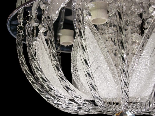 
Стельова люстра з пультом управління, та музичної приставкою