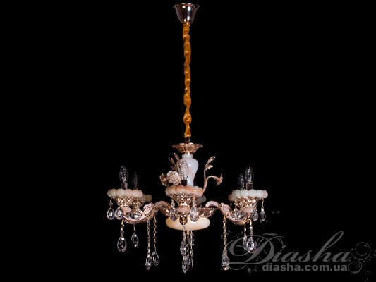 Елегантна кришталева люстра